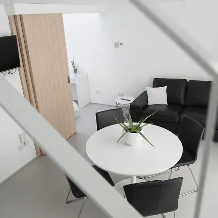 Brand New Ortiquattro Apartment