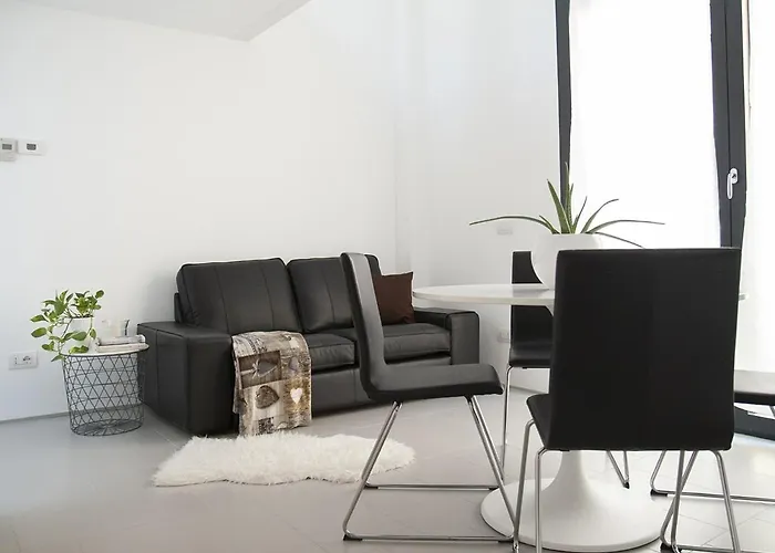 Brand New Ortiquattro 米兰